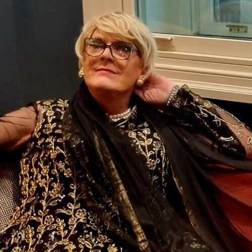 Claudia TV Dominatrix Surrey